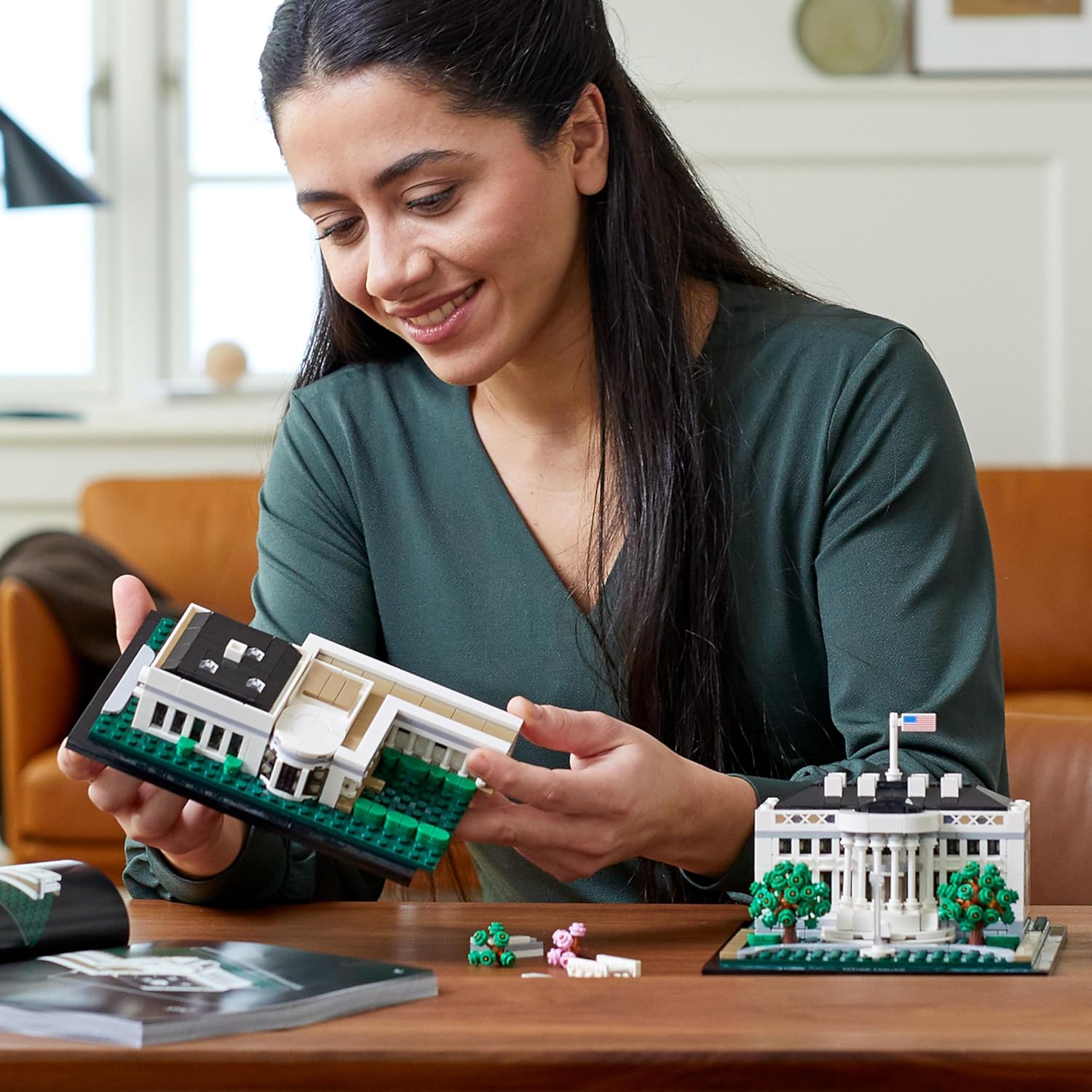 LEGO Architecture Collection: The White House 21054 - Model Building Kit, Creative Set for Adults and Teens, Energizing DIY Project, Iconic Presidential Office